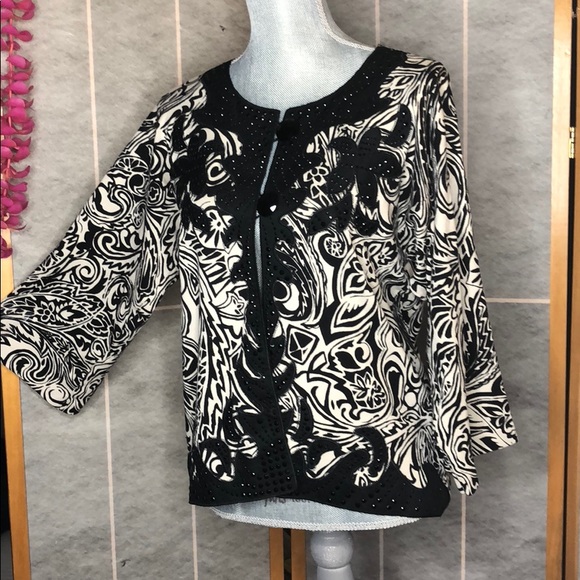 Chico’s Cardigan - Picture 2 of 6